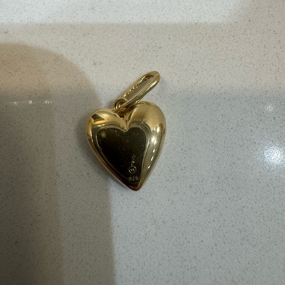 Mejuri puffy heart charm gold vermeil - Picture 5 of 5